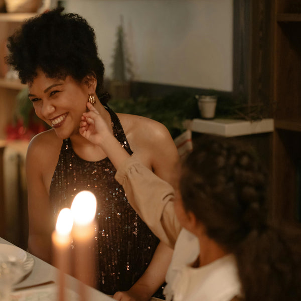 Festive Glam: Must-Have Jewelry Trends for the Holiday Season