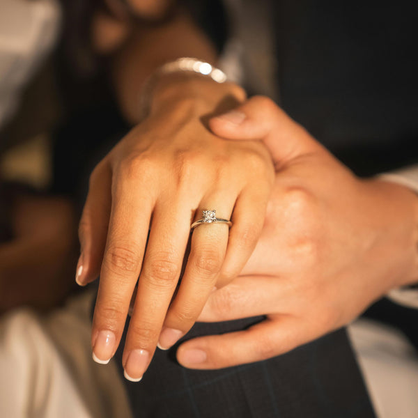 Falling for Forever: Stunning Engagement Rings for Autumn Proposals