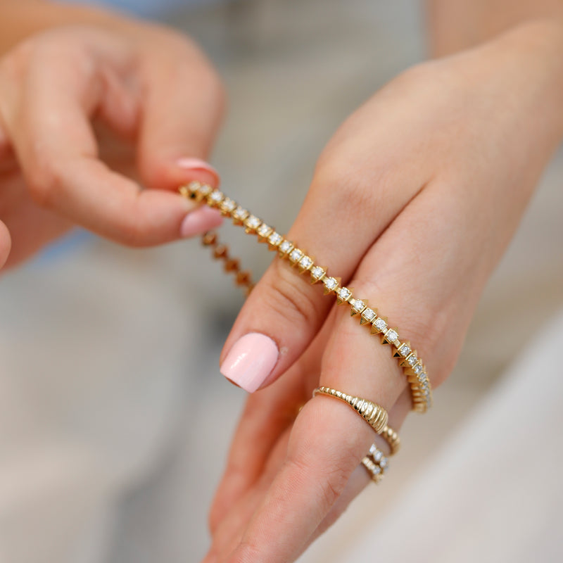 natural diamonds solid gold spikes bracelet 