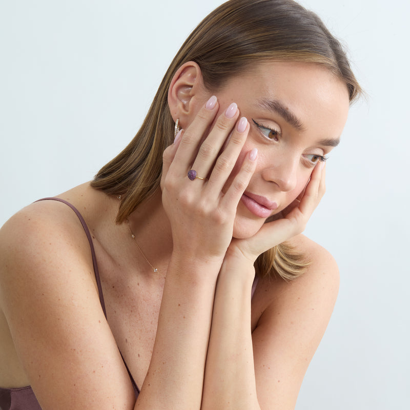 Pave Ruby Ring, Gita