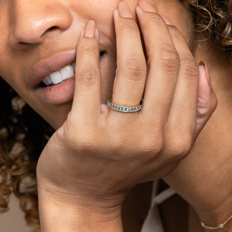 teal blue sapphire gemstone eternity ring 