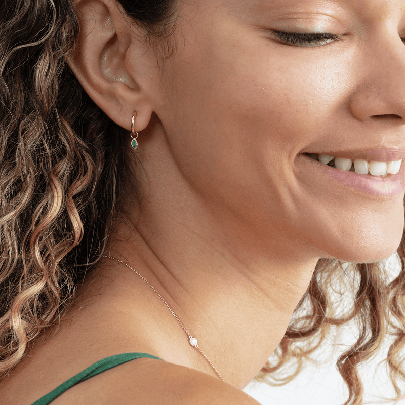 Marquise Emerald Charm Huggies, Fia