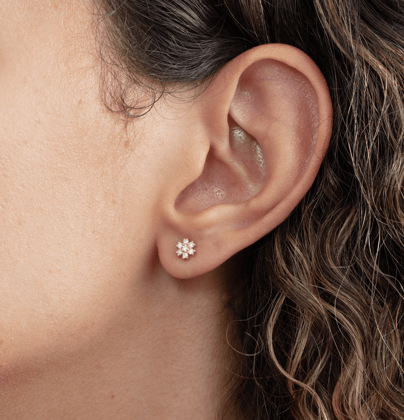 natural white diamond flower stud earrings