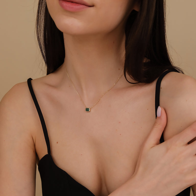ethically sourced natural emerald necklace in solid gold