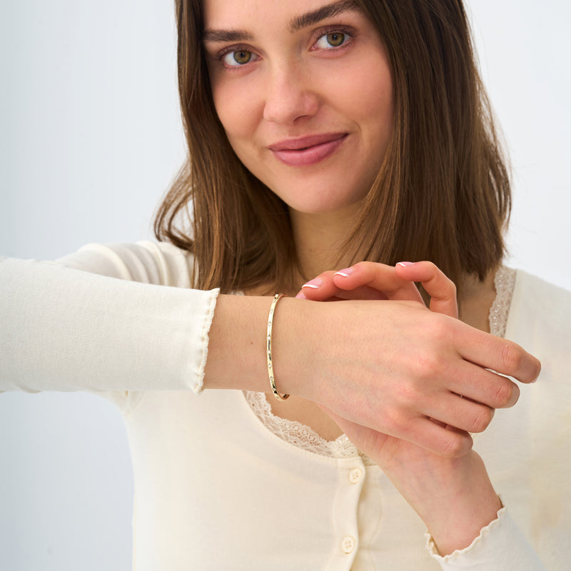 Starburst Gold Bangle, Veira