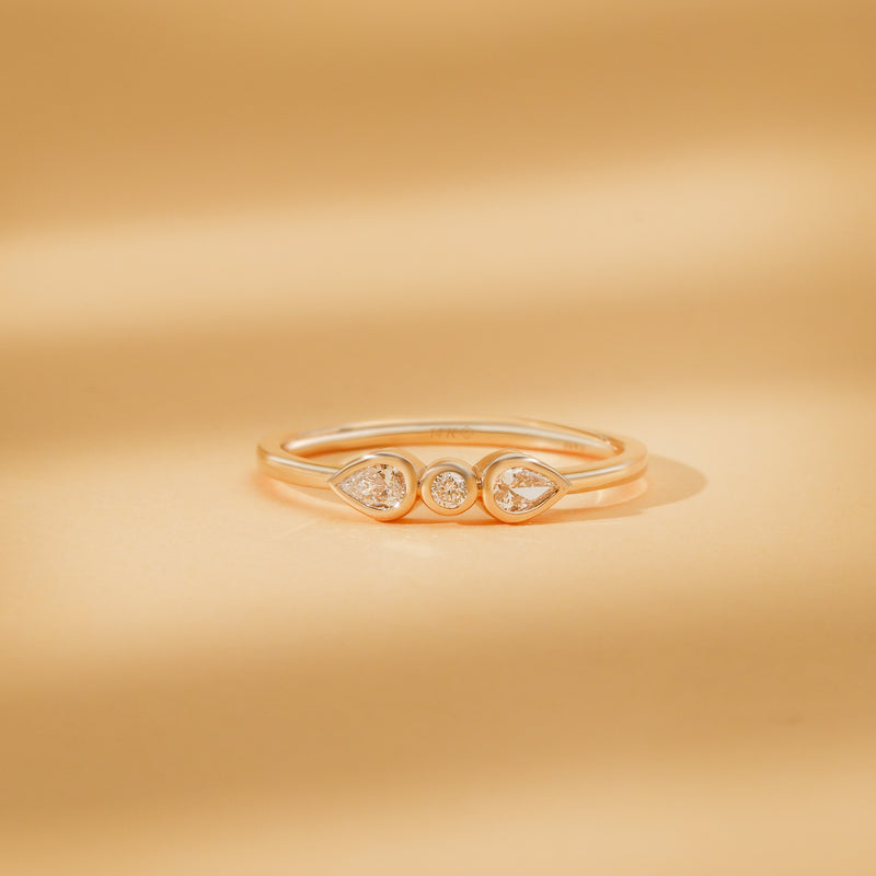 solid gold minimalistic diamond ring