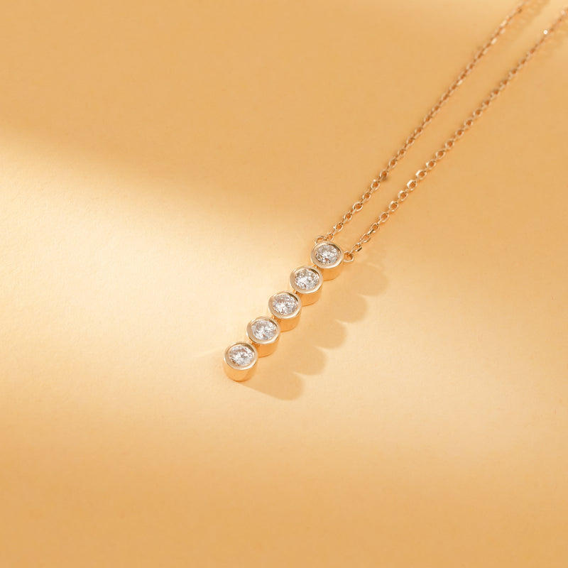 vertical bezel setting pendant in solid necklace