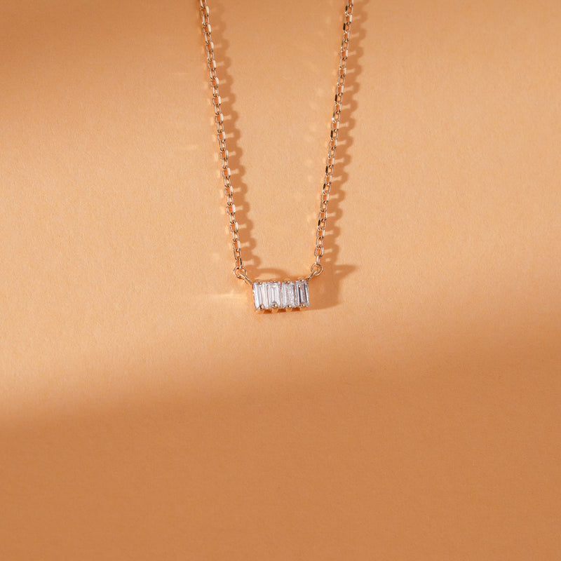 Natural 4 Diamonds Pendant necklace