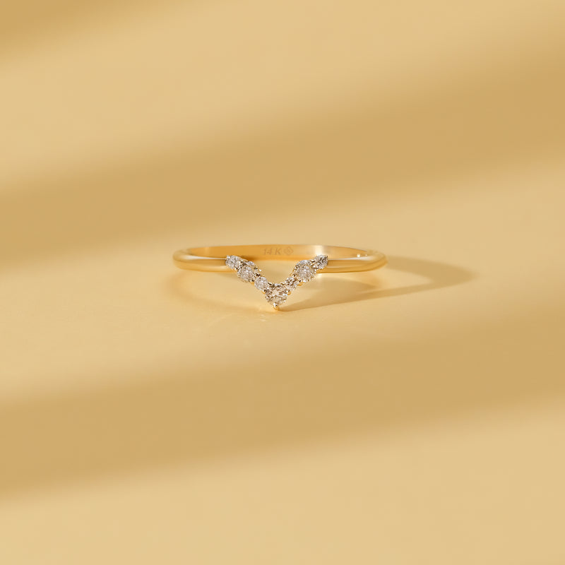 handcrafted diamond nest ring in solid gold 
