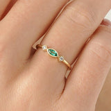 Marquise Emerald & Diamond Accent Ring, Erisen