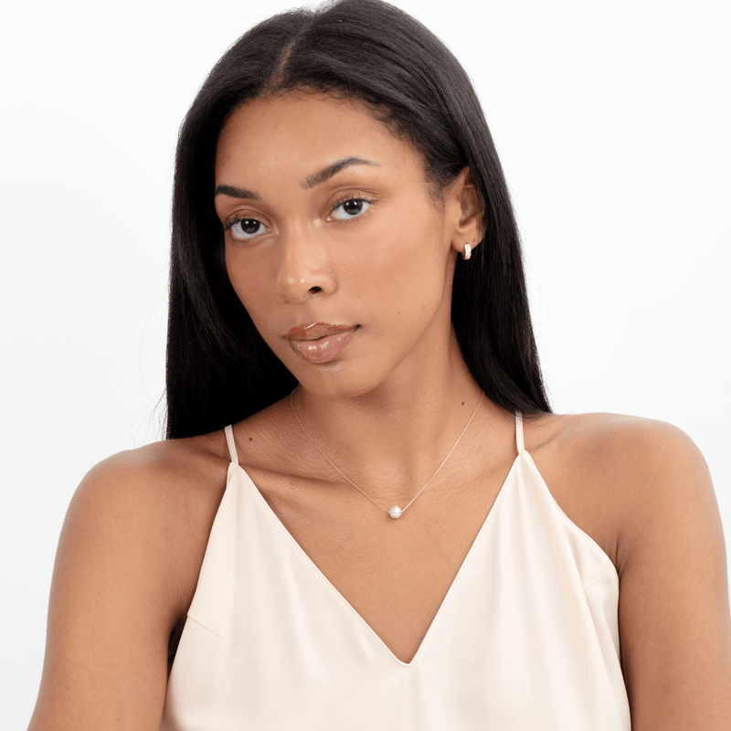 Pearl and Diamond Necklace, Panni