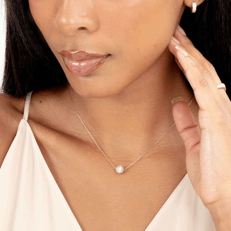 Pearl and Diamond Necklace, Panni