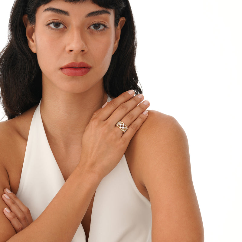 Wide Diamond Cigar Band, Seliora