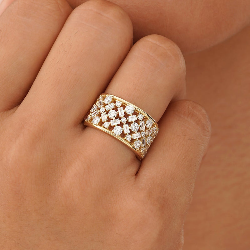 Wide Diamond Cigar Band, Seliora