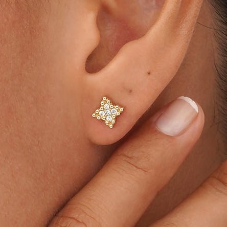 Gold Beaded Clover Stud Earrings, Tirania