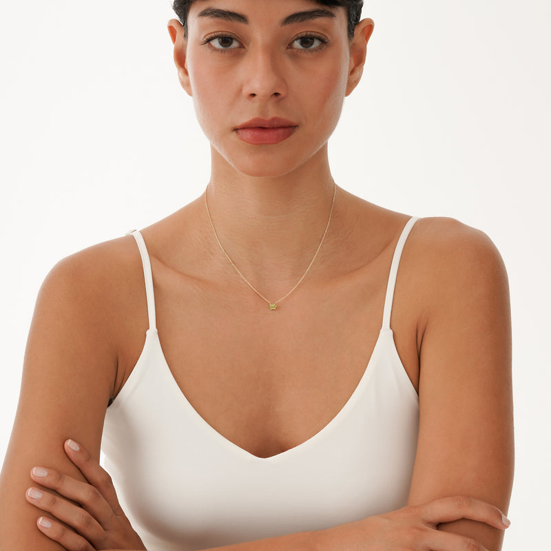 Solid Gold Peridot Oval Necklace, Loa