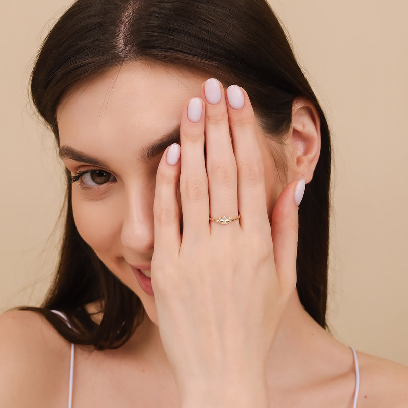 lucky eye white diamond band