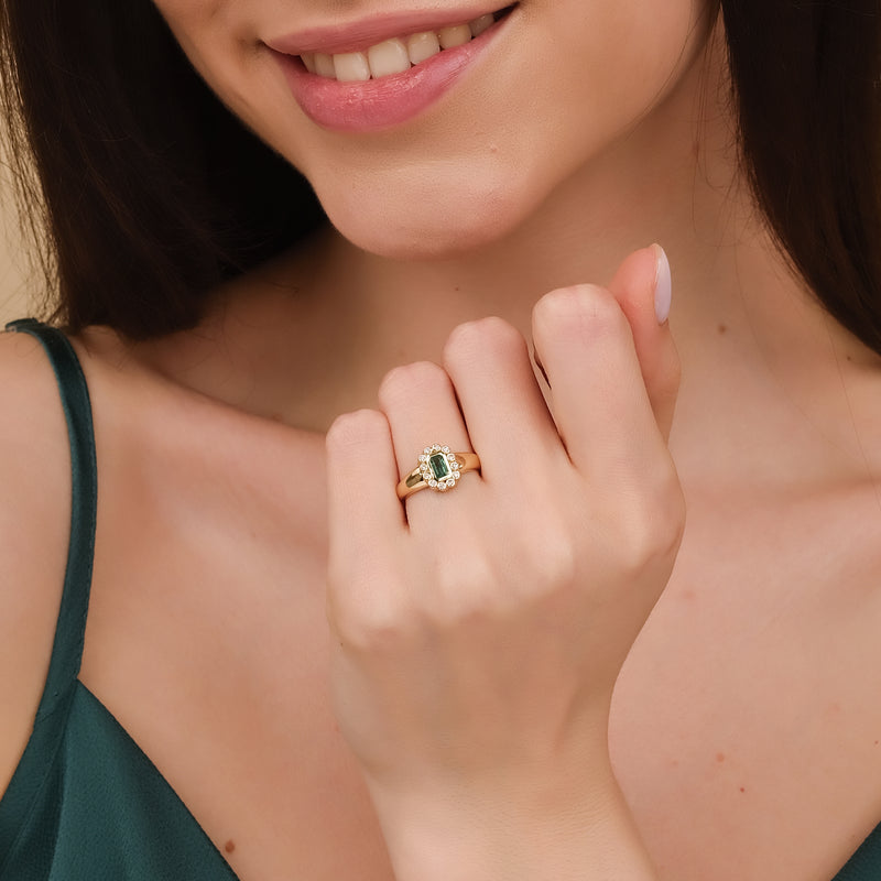 solid gold vintage ring