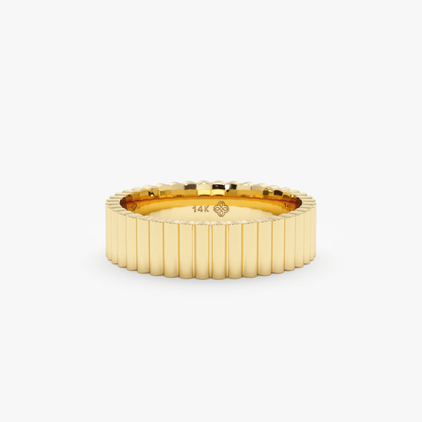 Gold Ribbed Band, Scottie
