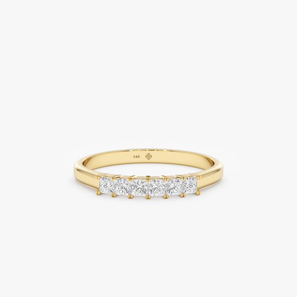 yellow gold natural diamond ring