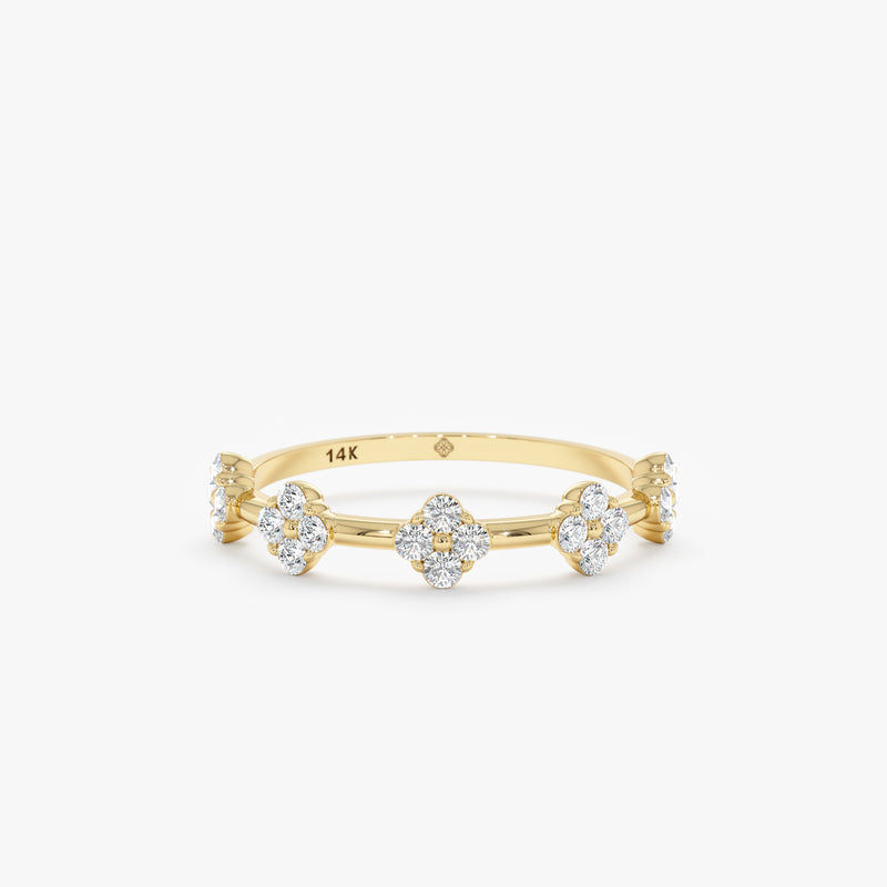 petite flower ring in yellow gold