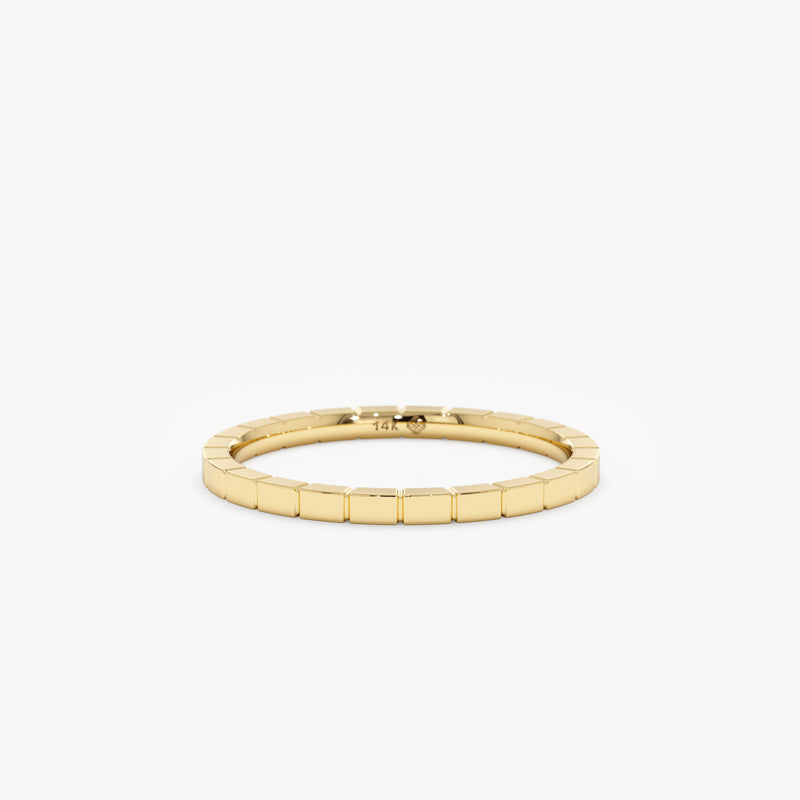 YELLOW GOLD THIN RIBBED RING