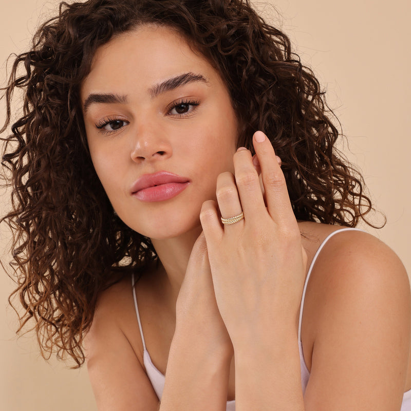 Ribbed Wheat Grain Ring in Solid Gold