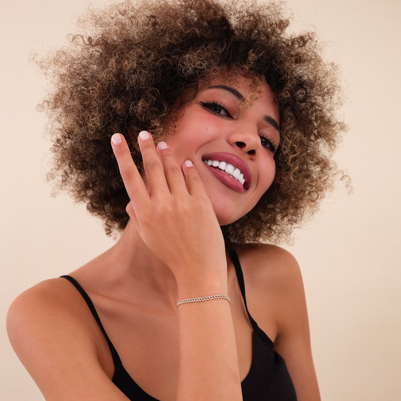 Solid gold diamond Cuban bracelet, a timeless and sophisticated piece of jewelry.