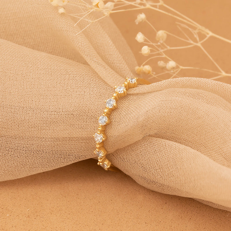 minimalist style dainty ring jewelry 