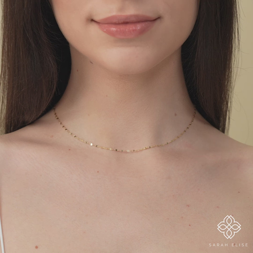 minimalist solid gold sparkling kite chain link necklace for her