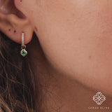 Asscher-Cut Emerald Charm Huggies, Lujza