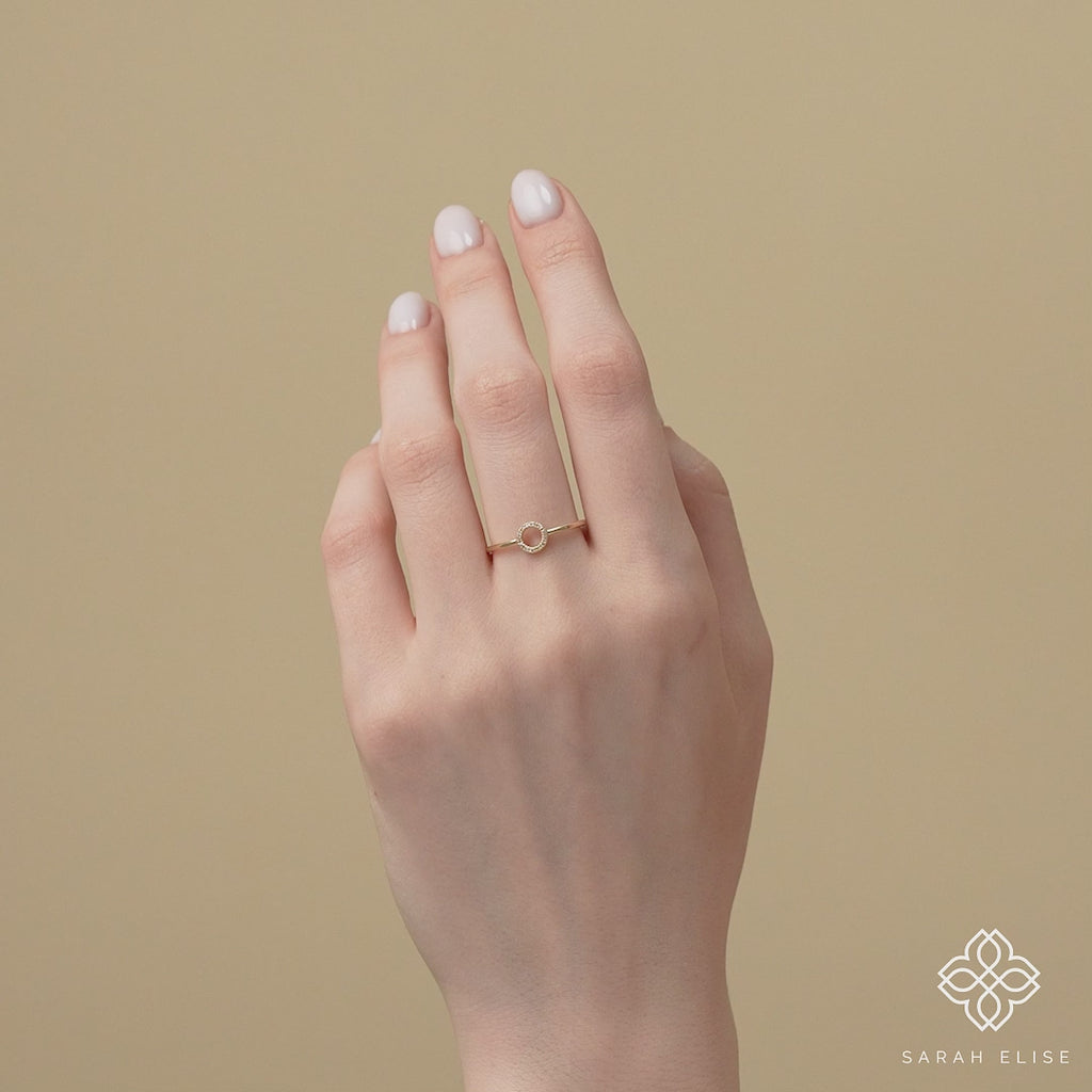 minimalistic diamond stacking band