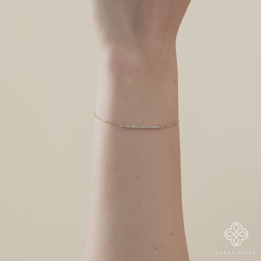 minimalistic diamond bar bracelet in solid gold