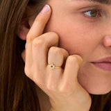 Petite Star of David Ring, Bia