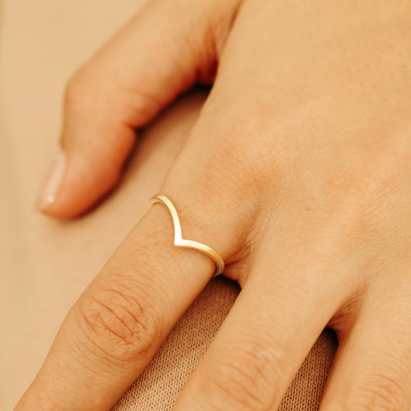 Dainty Gold V Ring
