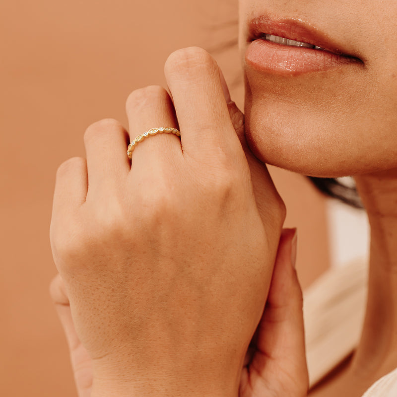 Minimalistic Diamond Eternity Band