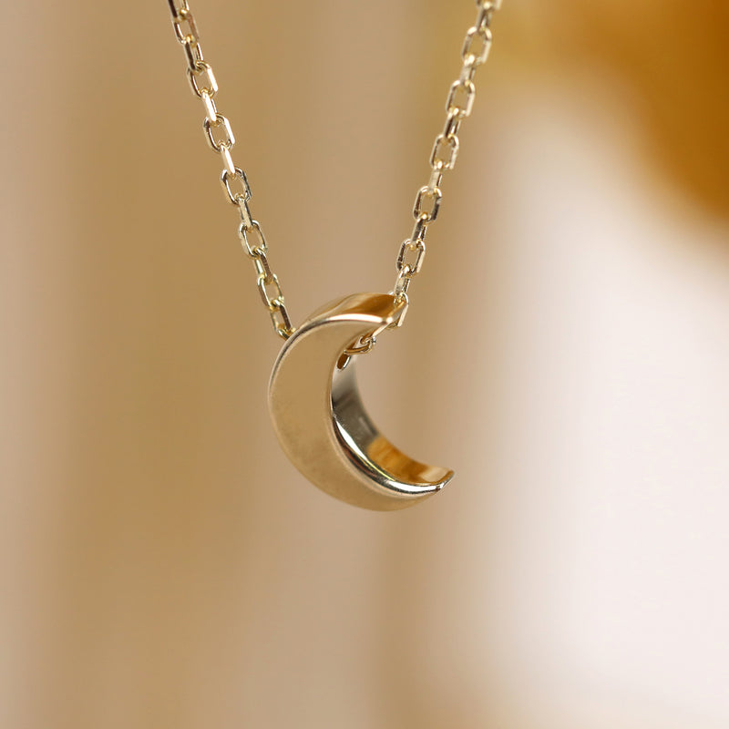 Moon Pendant cable chain Necklace