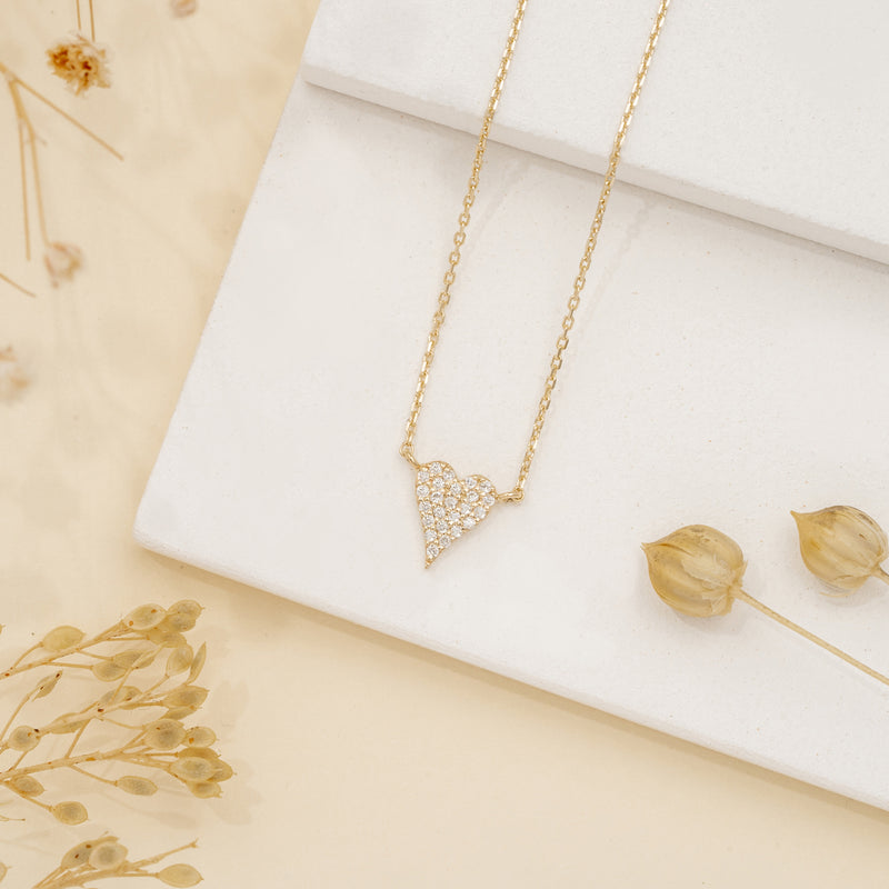 diamond paved mini heard pendant necklace