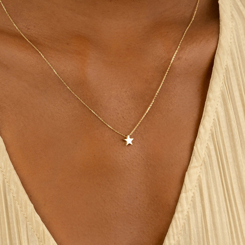 Solid Gold Plain Star Necklace