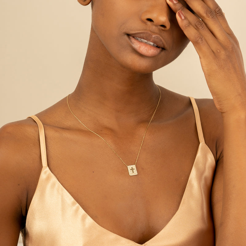 dainty Diamond Cross pendant Necklace