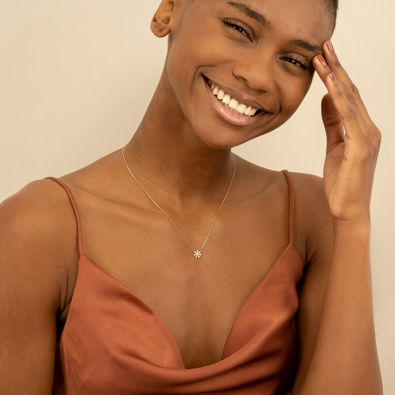 dainty daisy diamond flower necklace in solid gold