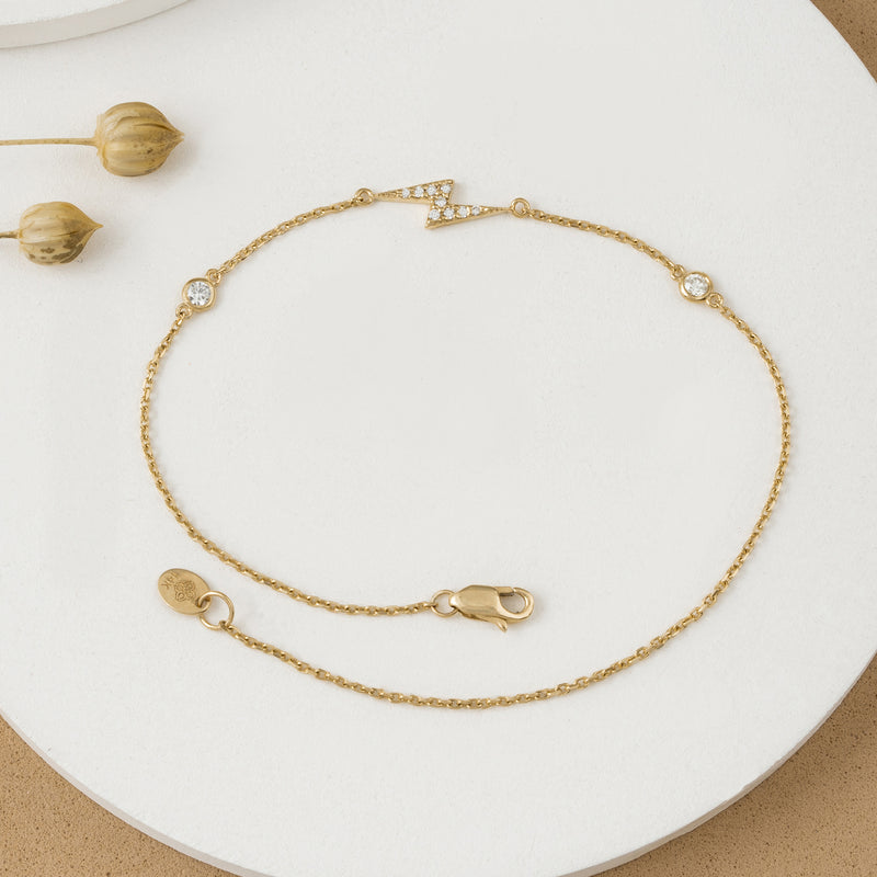 Minimalistic Style Diamond Lightning Bracelet