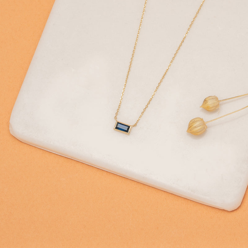 rectangular cut baguette in solid gold