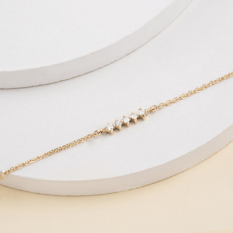 Delicate Fine Bracelet with Natural Diamonds