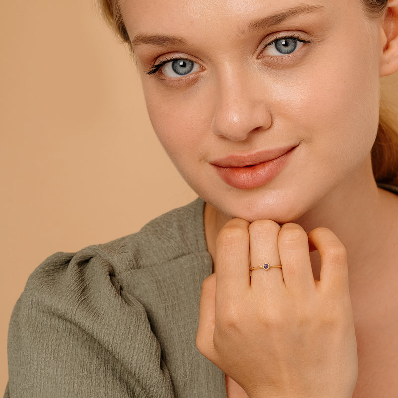 february birthstone gold ring