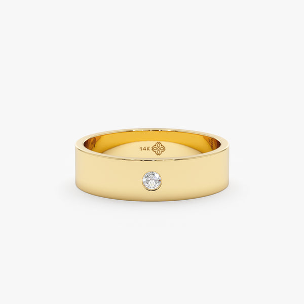 Wedding band with solitaire diamond