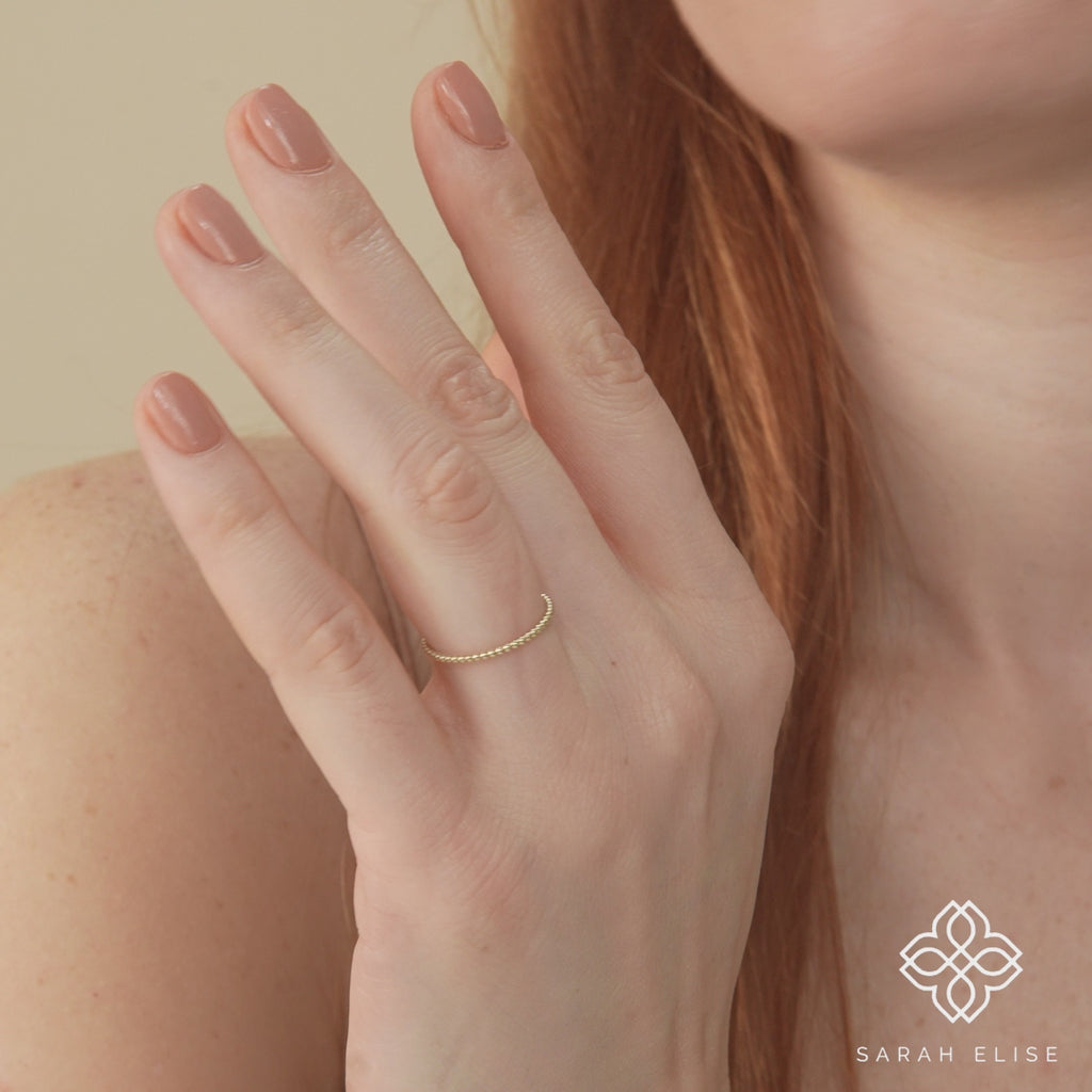 minimalist design thin gold ring