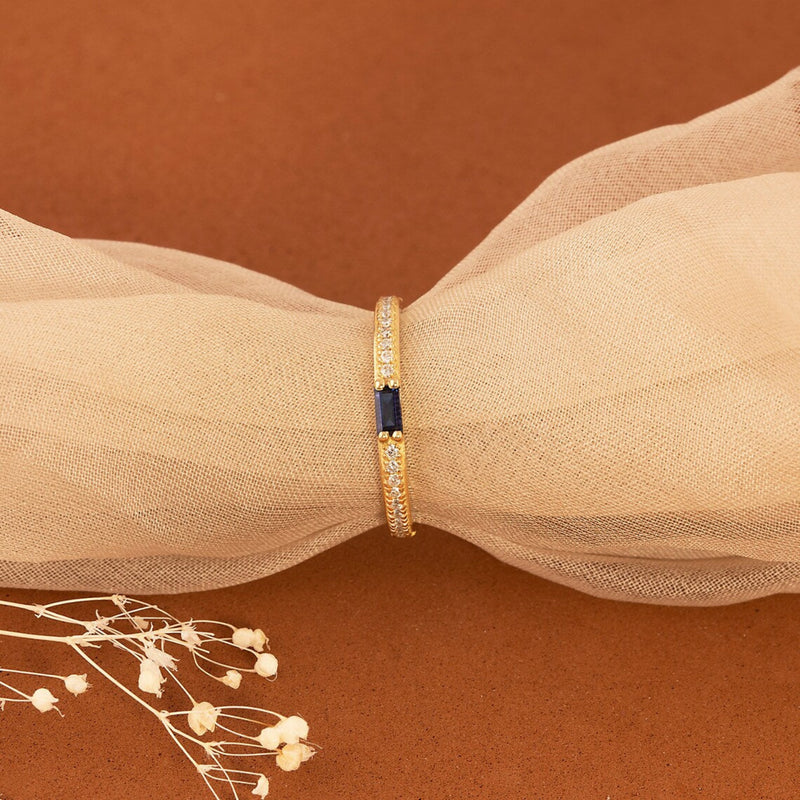 natural sapphire diamond band