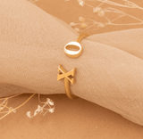 minimalistic design gold band